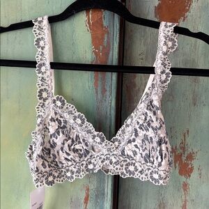 Hanky Panky Black and Gray Polka Dot bra